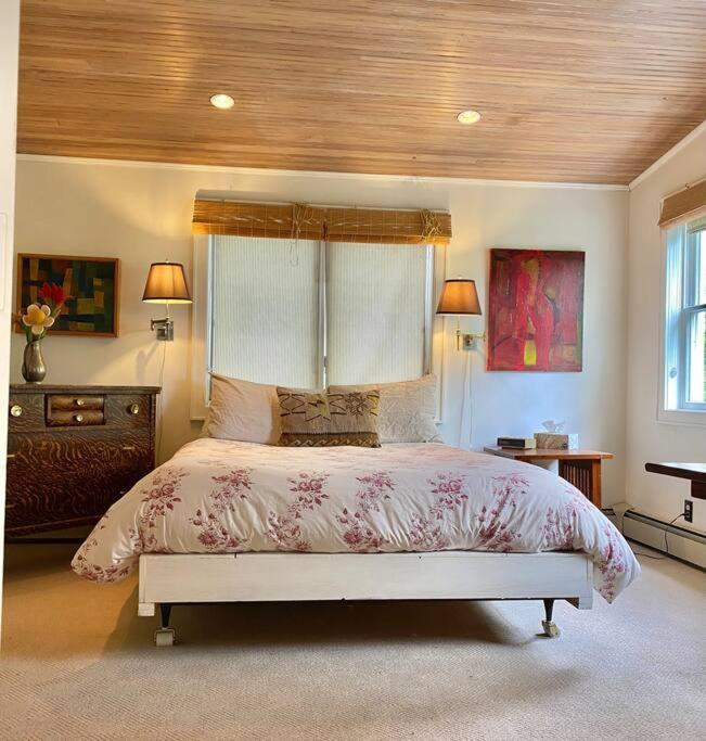 The Farmhouse Suite At Barn & Bike Red Hook Eksteriør bilde